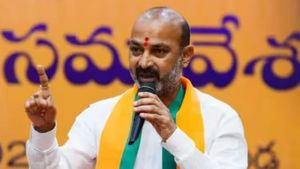  బండి సంజయ్ కు జాక్ పాట్ - ఏపీ నుంచి పోటీ..!?