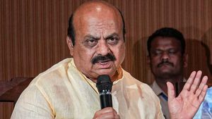మహానుభావులను ఇంత దారుణంగా చంపేస్తారా?, మీదే రాజ్యమా ? మాజీ సీఎం ఫైర్! 