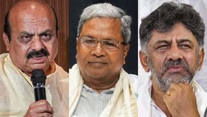 మీకు దమ్ముంటే ఆపని చెయ్యండి. చేతకాకపోతే సైలెంట్ గా ఉండండి, మాజీ సీఎం! 