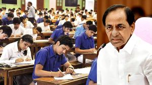 BC Students కోసం కేసీఆర్ మార్క్ డెసిషన్..మెరిట్ ఉంటే నో పేమెంట్..!