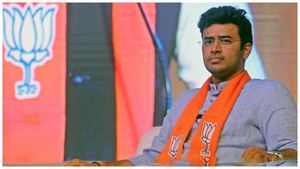ఫైర్ బ్రాండ్ ఎంపీకే ఎసరు, ఎంపీ మొబైల్ నెంబర్ హ్యాక్ చేసి, వజ్రాలు, డబ్బులు ! 