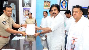 మేము డిసిప్లిన్‌గా ఉంటాం- తిరుపతి ఎస్పీకి పవన్ కల్యాణ్ కంప్లైంట్..!!