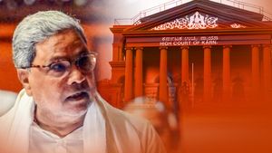 సిద్ధరామయ్య ఎన్నిక చెల్లదు- సీఎంకు హైకోర్టు నోటీసులు జారీ