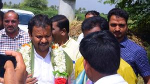 రాష్ట్ర స్థాయి సమావేశంలో గుండెపోటుతో చనిపోయిన సీనియర్ నాయకుడు!  
