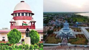 అమరావతి పిటిషన్లపై సుప్రీం కీలక నిర్ణయం.. ఎన్నికల ముందు మరింత హీట్ ?