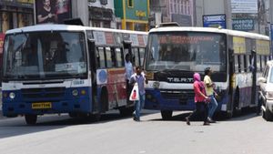 TSRTC: ఆ రూట్లలో డైనమిక్ ప్రైస్ విధానం అమలు చేయనున్న ఆర్టీసీ..!