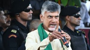 బీజేపీతో టీడీపీ పొత్తు - ఆ పార్టీతోనూ టచ్ లో చంద్రబాబు..!!
