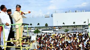 సొంత జిల్లాలో చంద్రబాబుకు చుక్కలు చూపారు..!!