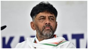 మోదీ, గవర్నర్, రాష్ట్రపతి దగ్గరకు వెళ్లినా పర్వాలేదు, నన్ను బ్లాక్ మెయిల్ చేస్తే ?, డీకే ! 