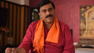 సీఎం సిద్దూ గ్రేట్, బీజేపీ అంటే ఏమిటో ?, లోక్ సభ ఎన్నికలు, గాలి జనార్దన్ రెడ్డి !  