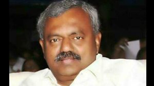 పార్టీ జంప్, ఢిల్లీకి రావాలని మాజీ మంత్రి, ఎమ్మెల్యేకు హైకమాండ్ ఆదేశాలు! 