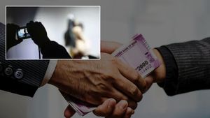 లోన్ తీర్చలేక భార్య న్యూడ్ వీడియోలు, నగ్న వీడియో కాల్స్ తో డీల్, ఏడాదికే ! 