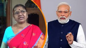 గద్దర్ రచనలు ప్రజలకు ఎంతో స్ఫూర్తి: ప్రధాని మోడీ, విమలకు లేఖ