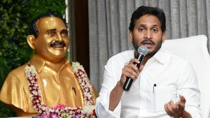 సీఎం జగన్ ఆపరేషన్ గోదావరి, పొత్తుల వేళ - నేతలకు పిలుపు, టార్గెట్ ఫిక్స్..!! 
