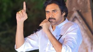  రూటు మార్చిన పవన్: చంద్రబాబుకూ అల్టిమేటం- విశాఖ కేంద్రంగా