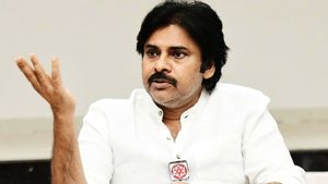 Pawan Kalyan : ముందస్తు ఎన్నికలపై పవన్ మరో హింట్ ! సీట్లకు డబ్బుల వసూలుపైనా !