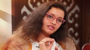 కోర్టుకెక్కిన పవన్ కల్యాణ్ మాజీ భార్య రేణు దేశాయ్