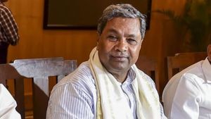 ముదిరిపోయిన కావేరి, అఖిలపక్ష సమావేశం, నలుగురు మాజీ సీఎంలు, ఏం జరిగినా ! 