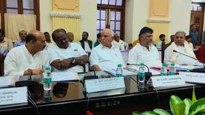 అఖిలపక్ష సమావేశం, అందరూ ఒక్కటే అని తేల్చేసిన సీఎం, అయితే ఆ విషయంలో మాత్రం ! 