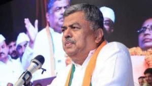  నాకు మంత్రి పదవి  అడ్డుకున్న సీఎంకు థ్యాక్స్, పేరు ఎత్తకుండా ఏకేశాడు !