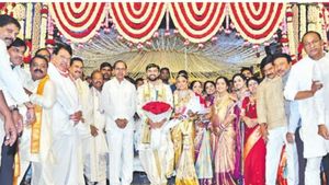 కేసీఆర్ కావాలి.. కేసీఆర్ రావాలి: గంపగోవర్ధన్ కుమారుడి పెళ్లి వేడుకలో హోరెత్తించారు