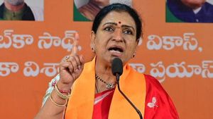 గద్వాల ఎమ్మెల్యేగా డీకే అరుణ- తెలంగాణ సీఎస్‌కు ఆదేశాలు..!!