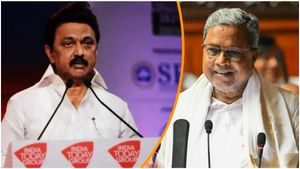 బెంగళూరుకు తాగునీరు ఇవ్వకపోతే ?, సీఎంకు వార్నింగ్, స్టాలిన్ తో డీల్ మాట్లాడి ? మాజీ సీఎం !  