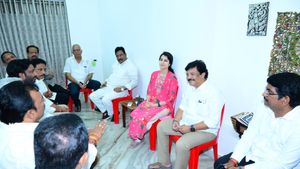 నారా లోకేష్ స్థానంలో భార్య బ్రాహ్మణి..!!