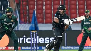 ఉప్పల్ స్టేడియంలో పరుగుల సునామీ: మట్టి కరిచిన పాక్: దుమ్ము లేపిన బ్లాక్ క్యాప్స్