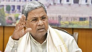 మూడనమ్మకాలకు సీఎం చాలెంజ్, రెండోసారి, ఏం జరుగుతుందో అని టెన్షన్ !
