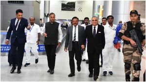 వీడియో: హైదరాబాద్‌లో కేంద్ర ఎన్నికల బృందం- అసెంబ్లీ పోరు షెడ్యూల్‌ విడుదలపై ఉత్కంఠత