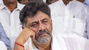  రైతులకు, ప్రజలకు సినిమా కష్టాలు, కరెంట్ కోతలపై డీకే వేదాంతం, కరువును ఆపలేరు !