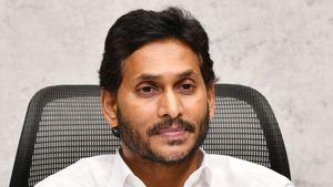 సానుభూతి, పొత్తుల లెక్కలు - జగన్ ధీమా వెనుక, గెలుపెవరిది..!!