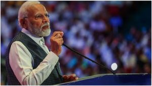 Narendra Modi: కాంగ్రెస్, బీఆర్ఎస్‍పై నిప్పులు చెరిగిన ప్రధాని మోడీ..