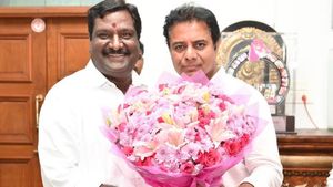 బీఆర్ఎస్‌లో చేరిన మేడ్చల్ మల్కాజిగిరి డీసీసీ అధ్యక్షుడు నందికంటి శ్రీధర్