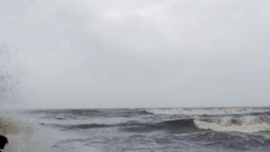  Cyclone Hamoon: పొంచివున్న తుఫాన్: ఏపీకి భారీ వర్ష సూచన