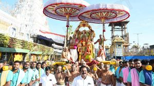 తిరుమల బ్రహ్మోత్సవాలు, మోహినీ అవతారంలో జగన్మోహనాకారుడు !