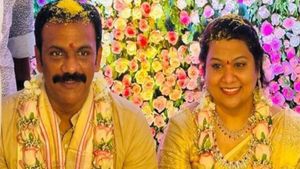 వంగవీటి రాధా పెళ్లి ముహూర్తం, వేదిక ఖరారు - శుభలేఖ ఇలా..!!