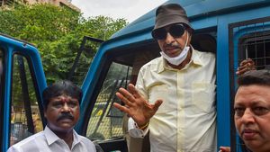 కర్ణాటక సరిహద్దులు బంద్, ఎంతకైనా సరే అంటున్న వాటల్, డేట్ కూడా ఫిక్స్, ప్రజలు! 