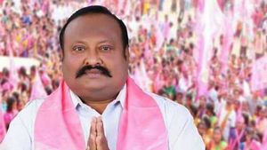 వక్భ్ భూములను మంత్రి గంగుల కమలాకర్‌ కబ్జా చేశారు: బీఆర్ఎస్‌కు అహ్మద్ ఖాన్ రాజీనామా