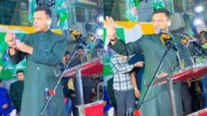 మిమ్మల్ని పరుగెత్తించడానికి ఒక్క కనుసైగ చాలు..: పోలీసులపై అక్బరుద్దీన్ ఫైర్