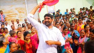 Padi Kaushik Reddy: ఎంత పనైంది.. నోటీసులు జారీ చేసిన ఈసీ!
