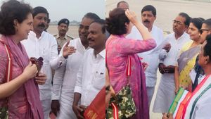అమరావతి  కోసం రంగంలోకి ప్రియాంక - కీలక నిర్ణయం..!!