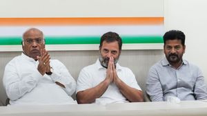 ఫ్రీ ఇంటర్నెట్, ధరణి స్థానంలో భూమాత పోర్టల్: కాంగ్రెస్ మేనిఫెస్టోలో మరిన్ని కీలక హామీలు