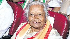 93 ఏళ్ళ వయస్సులో పీహెచ్డీ పట్టా.. బామ్మా.. నీ స్పూర్తికి హ్యాట్సాఫ్!!