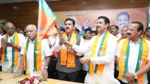 సొంత పార్టీలో ఎంత జరుగుతోంది, నిన్ననే అంతా ఓకే అనుకున్నారు, అయితే ఇలా ?
