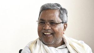  కొత్తగా ఎన్ని క్యాంటీన్లు అంటే, సీఎం పక్కాక్లారిటీ, స్థలం లేకపోతే మొబైల్ క్యాంటీన్లు !