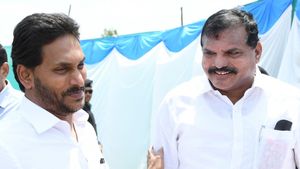  సీఎం జగన్ అప్రమత్తం చేసారు, కట్టుబడి ఉంటాం - మంత్రి బొత్సా..!!