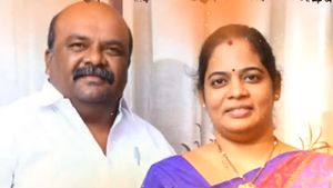 కోర్టు వాయిదాకు తనకు బదులుగా డ్రైవర్! విజయవాడ డిప్యూటీ మేయర్ భర్తపై జడ్జి సీరియస్..