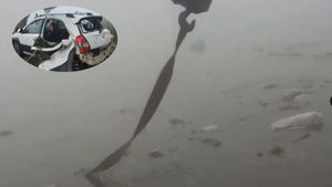 Car Accident: చెరువులోకి దూసుకెళ్లిన కారు.. ఒకరు గల్లంతు.. 